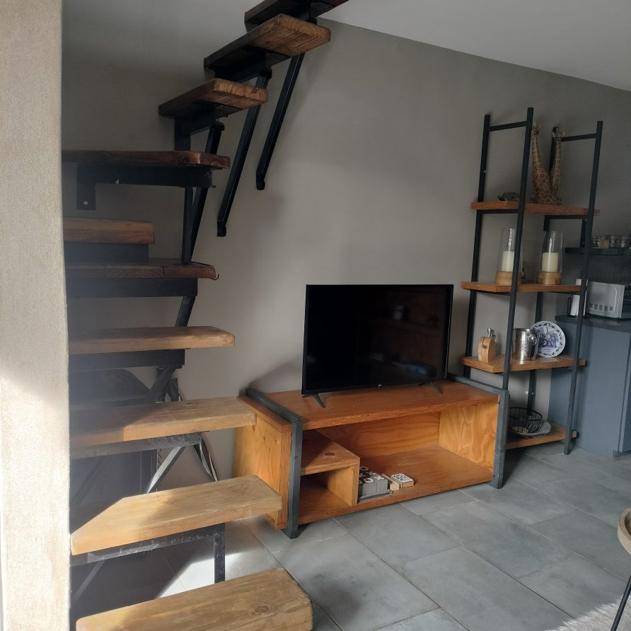 Dorado Digs Staircase in Coffee Bay